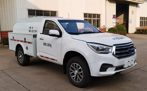 東風(fēng)四驅(qū)森林消防車